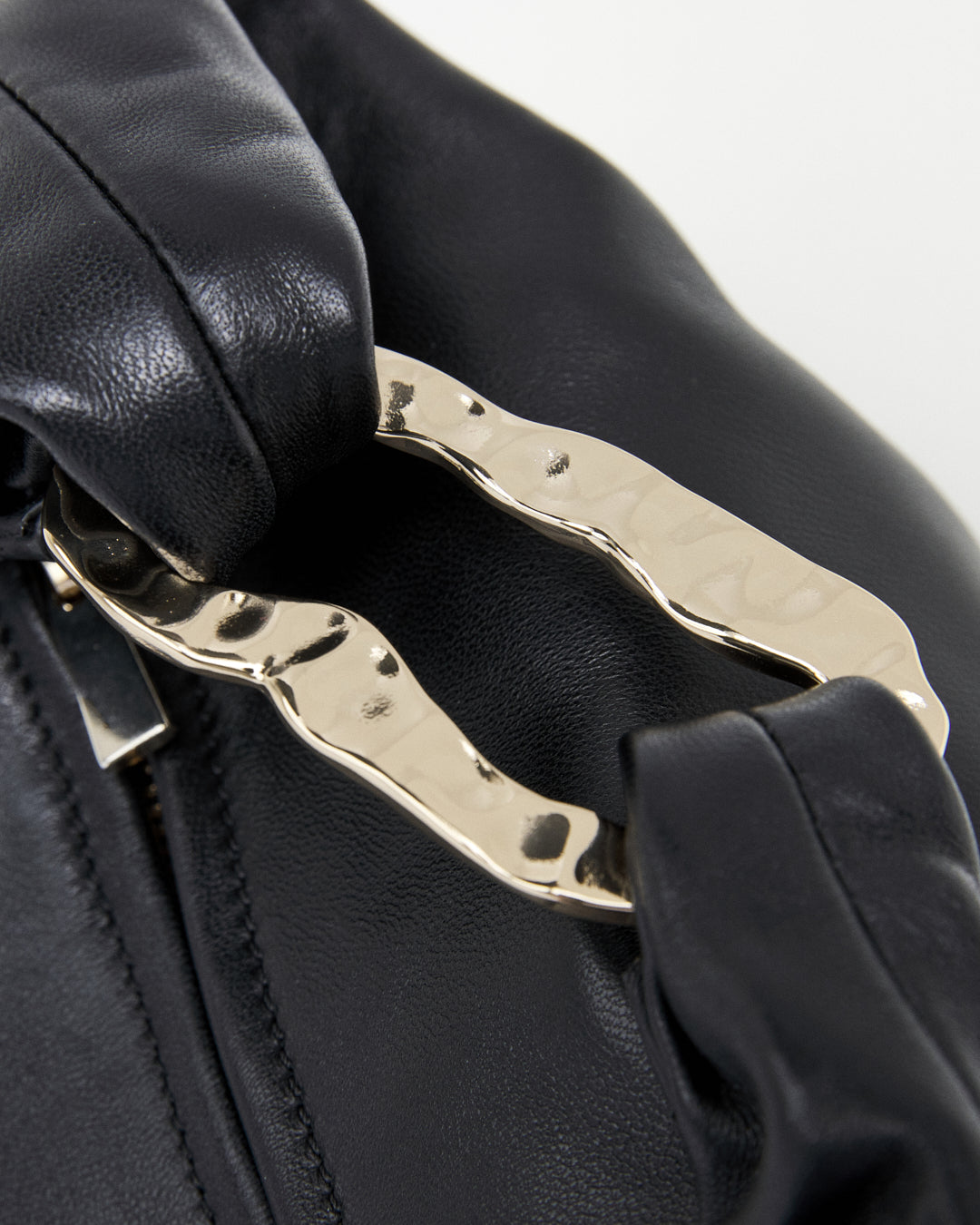 Amanda Handbag Leather Black