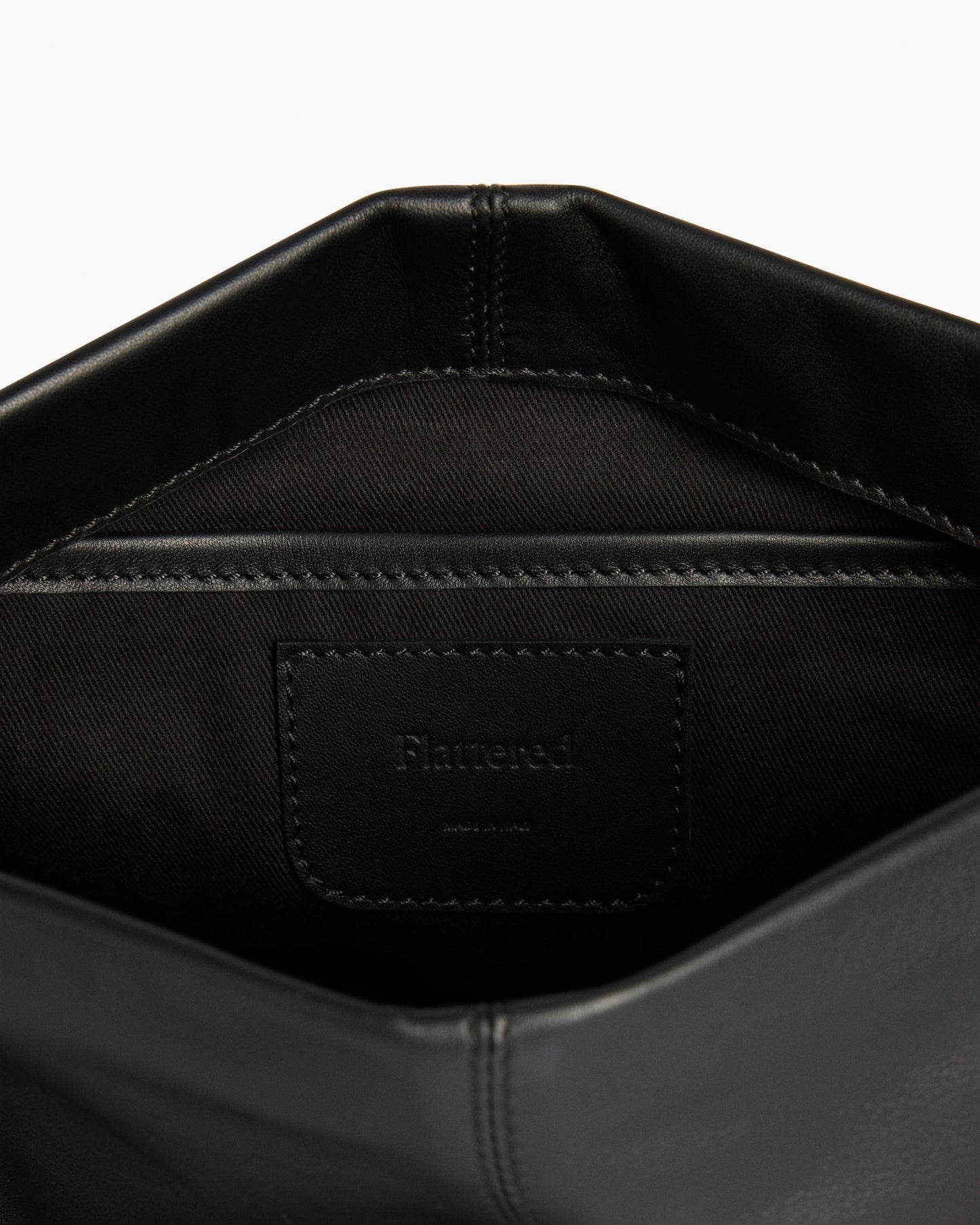 Clay Clutch Leather Black