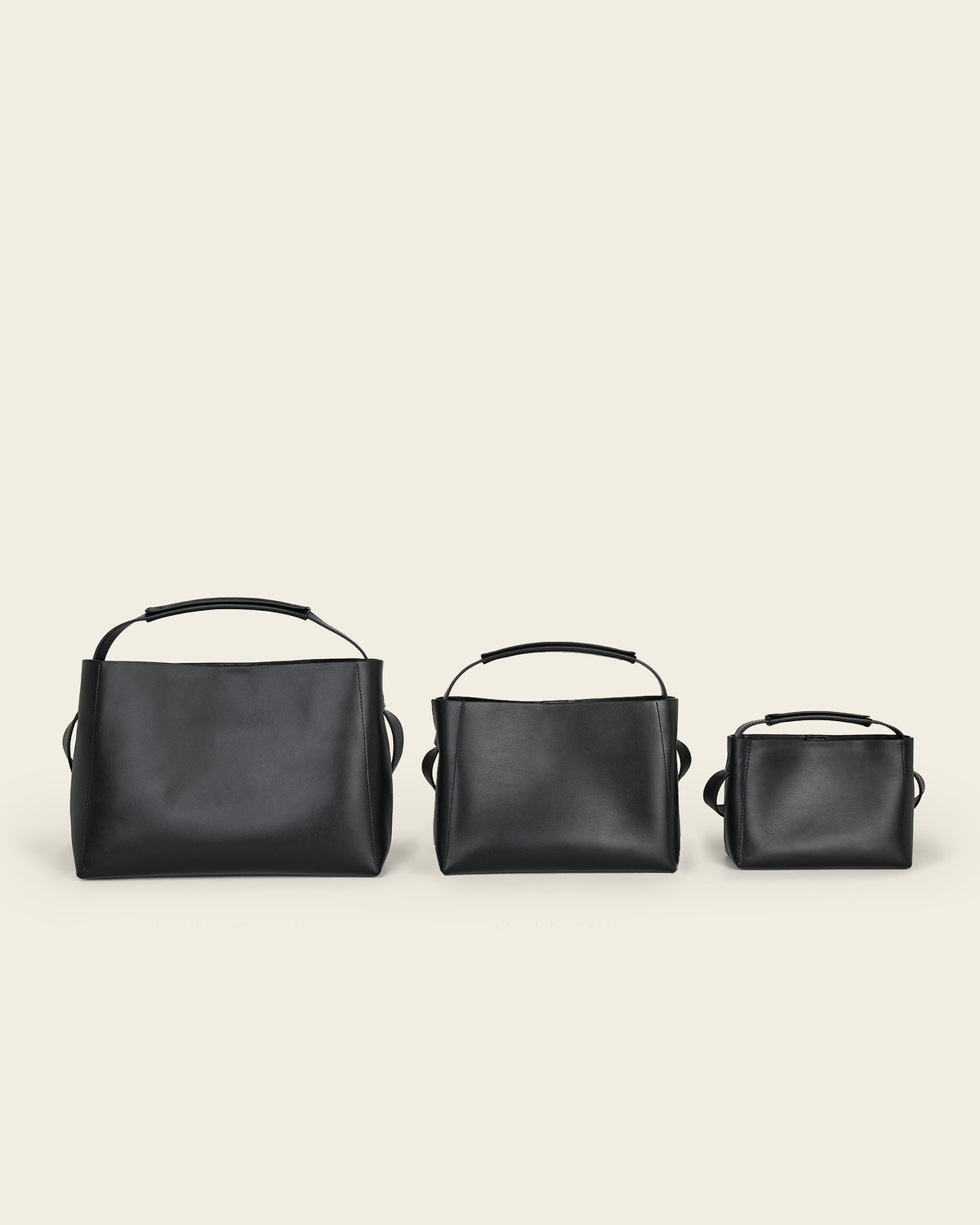 Hedda Midi Handbag Leather Black